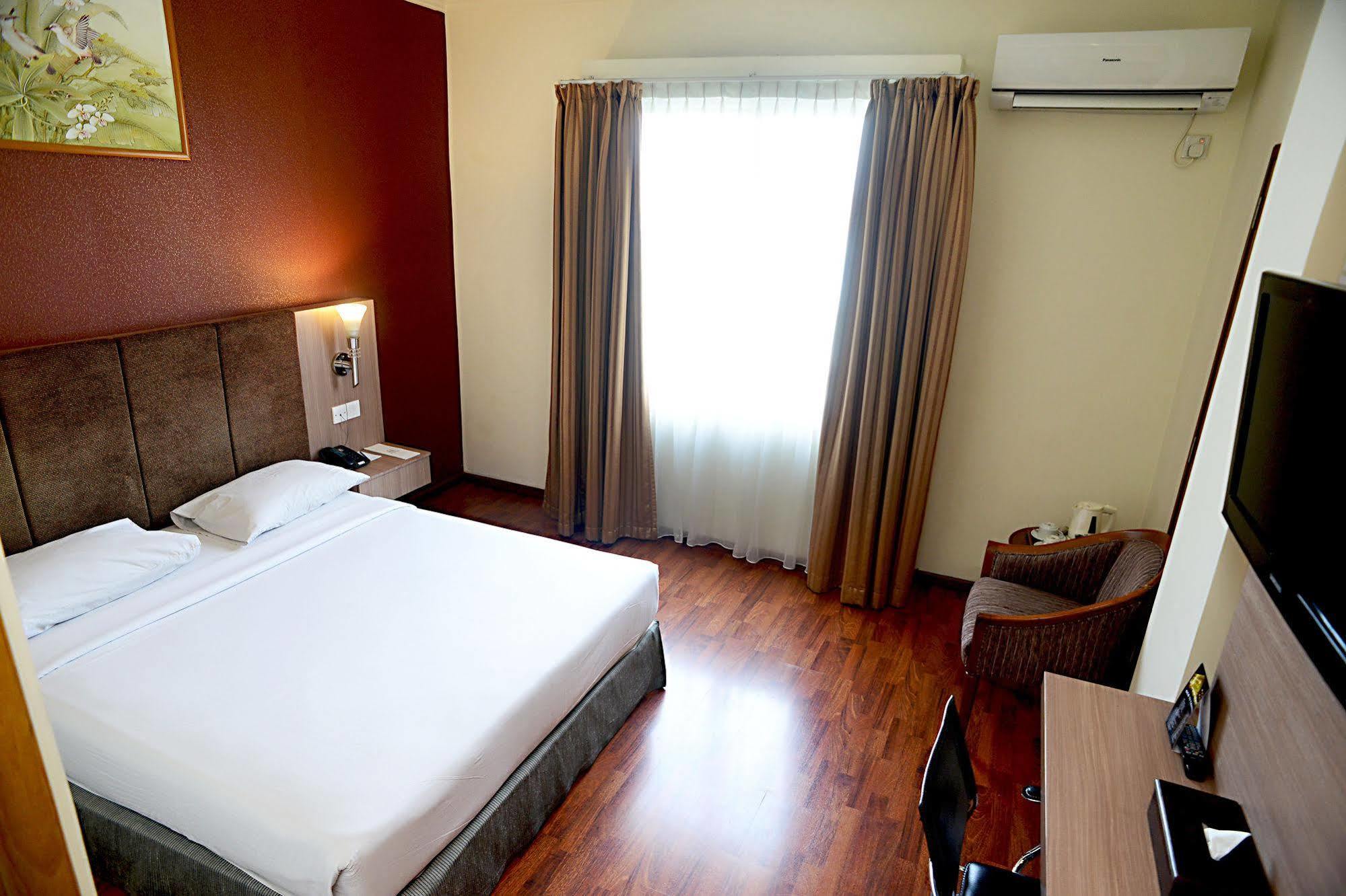 Hotel Anugerah Palembang Exterior photo