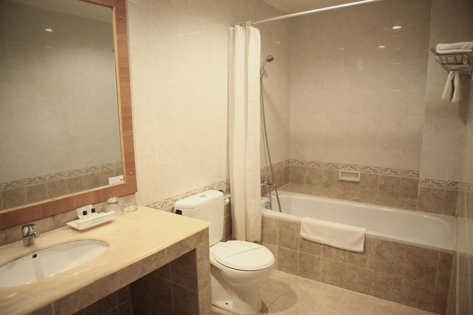 Hotel Anugerah Palembang Exterior photo